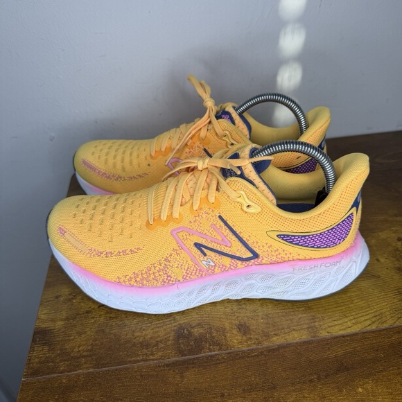 New Balance Fresh Foam X 1080v12 Running Shoes Women's Size 9.5 Yellow - Picture 2 of 13